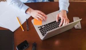 Estirar la liga tanto, que se rompa…