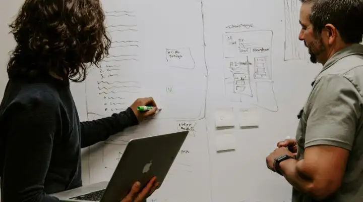 La estrategia de redes sociales no existe