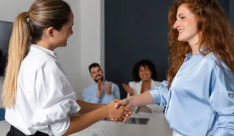 Clientes y Community Managers quieren todo gratis