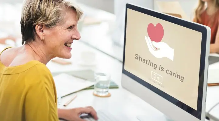 El marketing social puede tener cientos de definiciones, sin embargo, para poderlo comprender de la mejor manera, siempre tendrás que vivirlo y experimentarlo