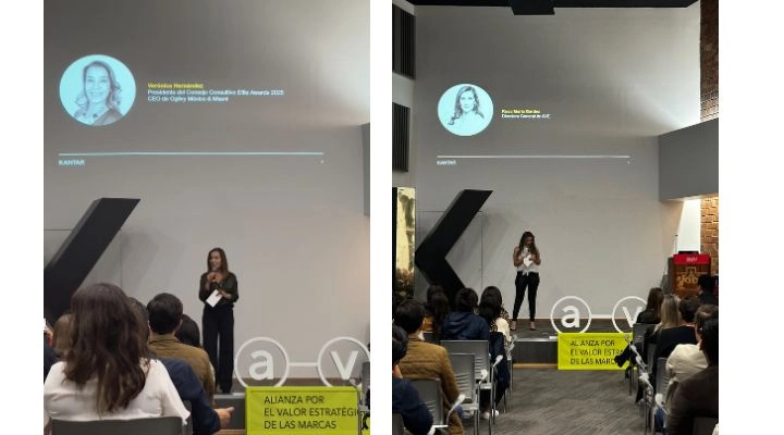 Dos oradores se presentan por separado en el escenario ante una audiencia en una moderna sala de conferencias, con diapositivas de presentación y carteles en español que dicen "El secreto del oro" visibles.