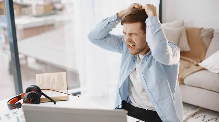 ¿Qué manifestaciones físicas y corporales produce la frustración?