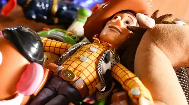 Mattel lanza “¿Dulce o Juego?”: una nueva tradición de Halloween que invita a las familias a cambiar dulces por juguetes