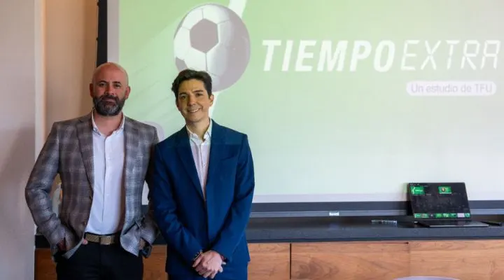 Fanáticos celebran el Mundial, pero critican el futbol local