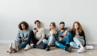 ¿Tu marca vende productos o ansiedad? El debate sobre el marketing de dopamina