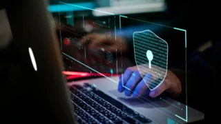 El uso no autorizado de IA genera riesgos financieros y de seguridad, seguÌn estudio