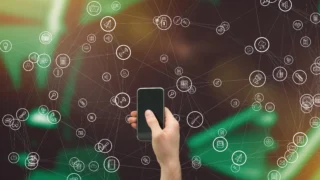 El 53% de las consultas llegan de noche: atención al cliente con IA que resuelve en Instagram y WhatsApp