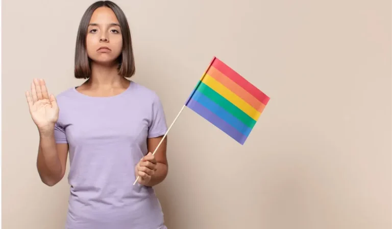 Sesgos IA perfiles LGBTIQ+
