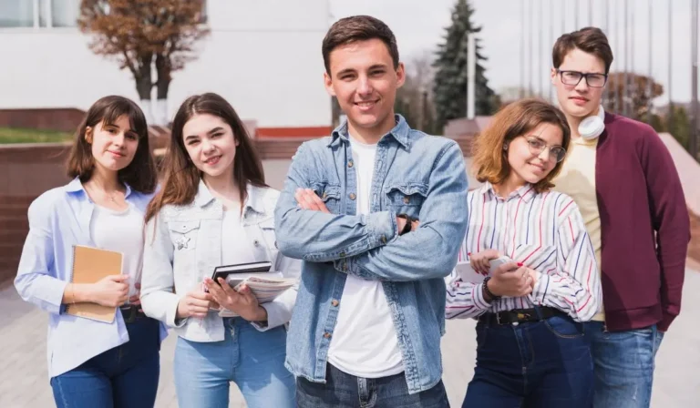 Jóvenes Creativos 2026