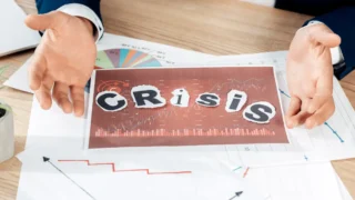 El comunicado de crisis: botón de pánico corporativo
