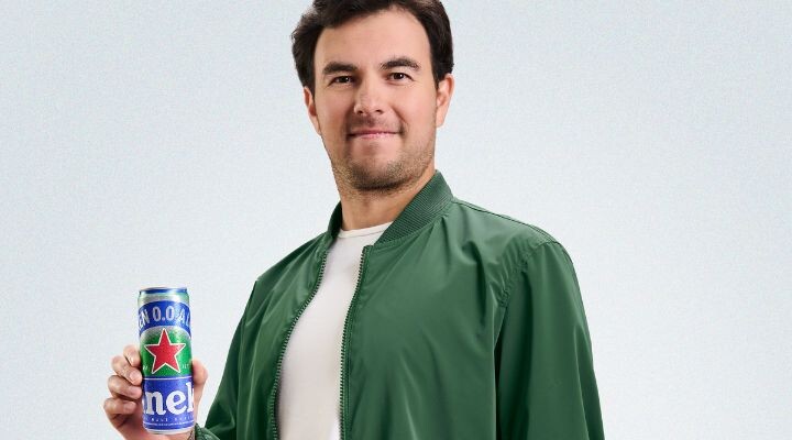 Checo Pérez sorprende como conductor en un experimento de Heineken 0.0, demostrando la importancia del consumo responsable.